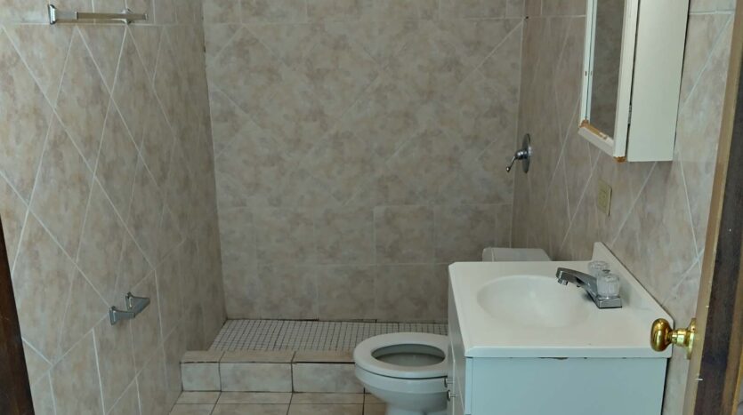 PINTA #274 F – 1 bedroom