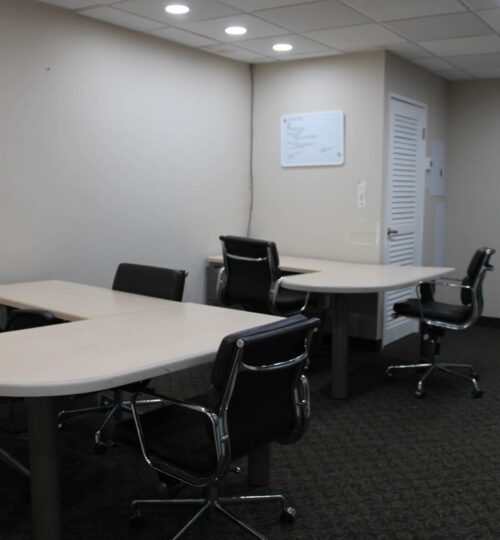 CONDADO TOWER – Piso 3 – Oficina 300