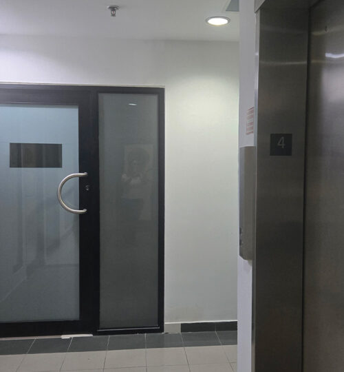 CONDADO TOWER – Piso 4 – Oficina 404